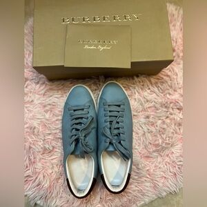 Burberry Blue Perforated Leather Albert Low Top Sneakers.